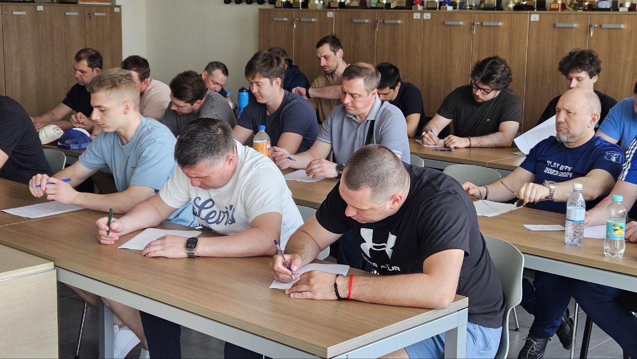 ДЮСШ Барыс провел тестирование тренеров