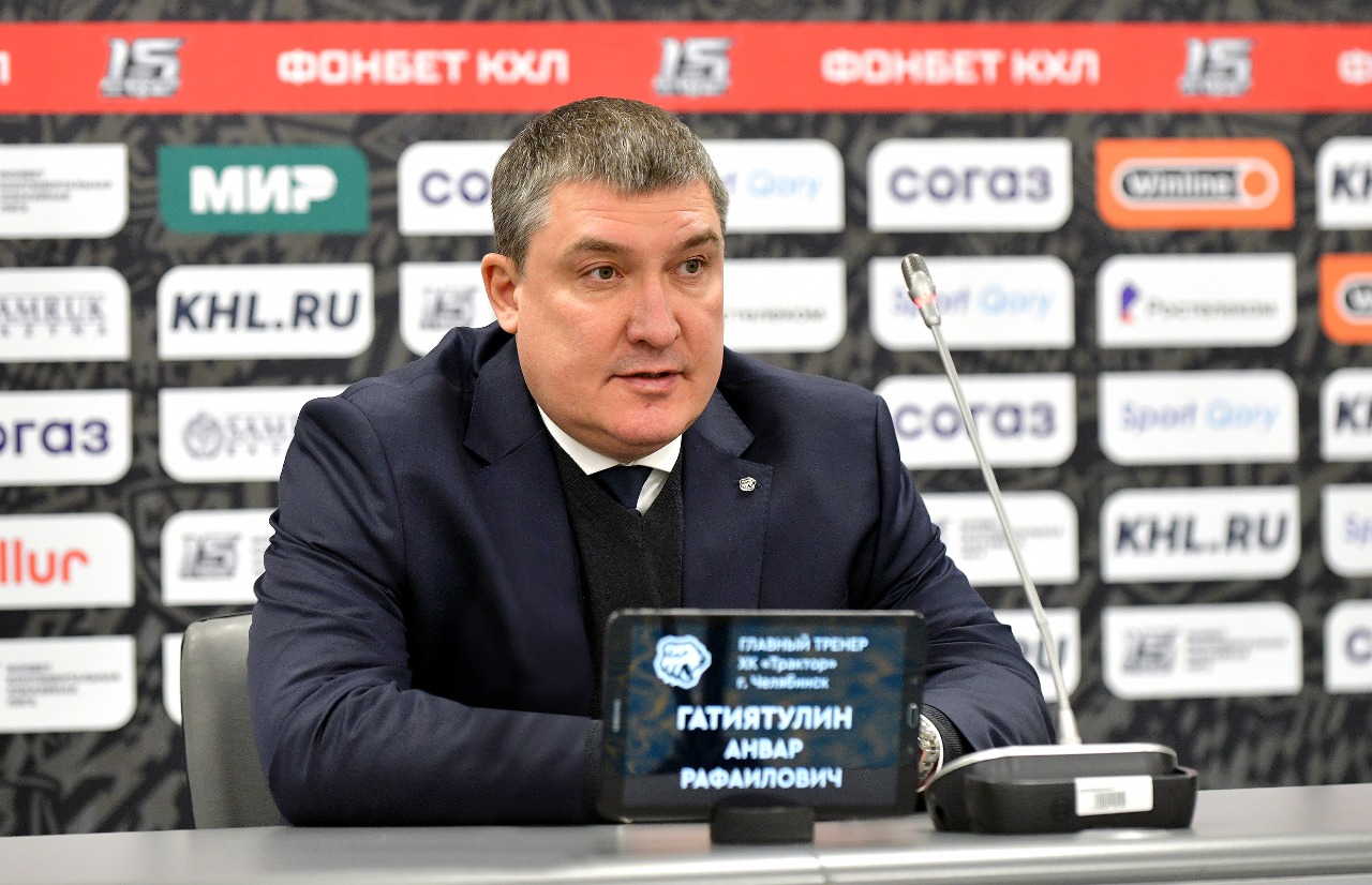 Где бывший тренер трактора. Главный тренер трактора 2012. Хк трактор тренерский штаб. Где бывший тренер трактора. Главный тренер авангарда.