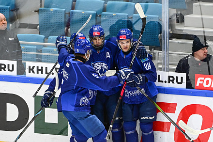 alt