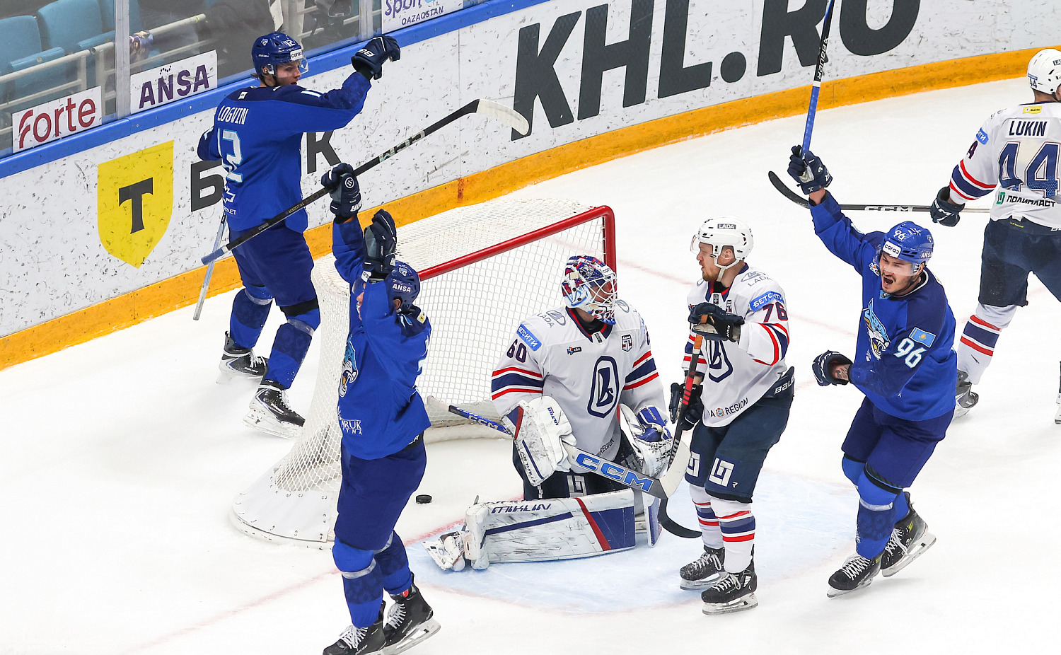 Барыс в результативном матче переиграл Ладу