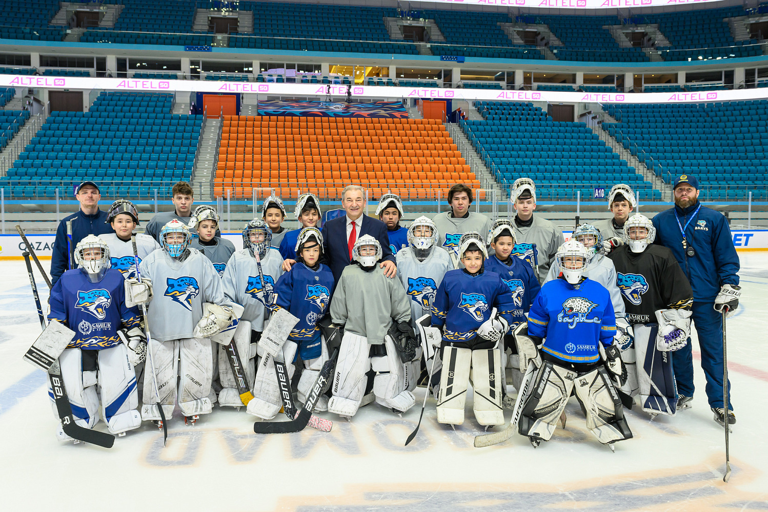 Владислав Третьяк посетил Барыс Арену