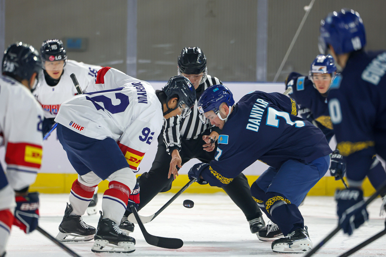 Шайба Старченко помогла сборной Казахстана переиграть Южную Корею