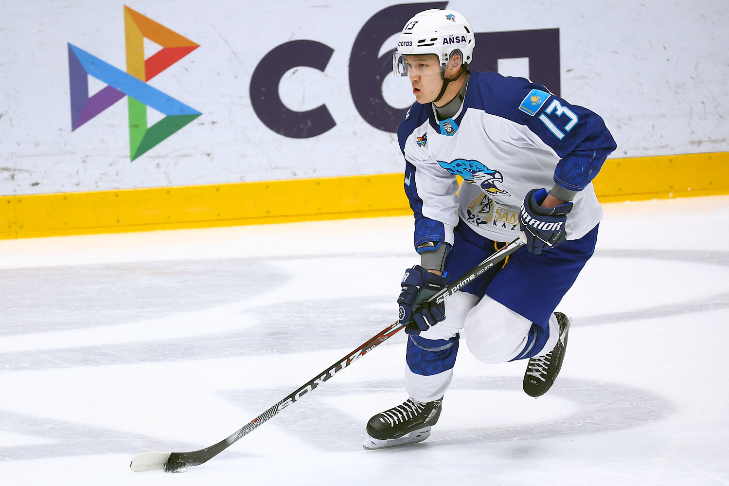 Динмухамед Кайыржан провёл 200 матчей в КХЛ